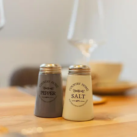 Hygge Homes - 'urban Nest' - Schlossnaehe Trifft Design * ツェレ