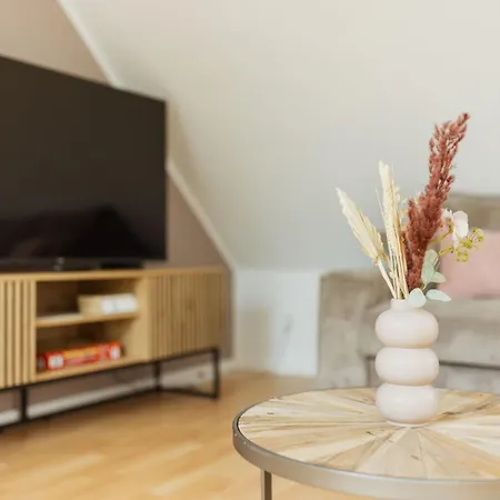 Hygge Homes - 'urban Nest' - Schlossnaehe Trifft Design